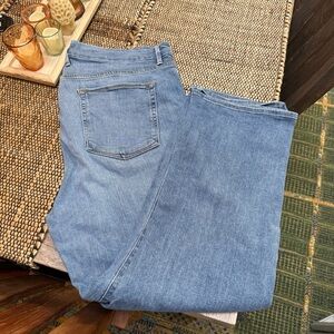 Good American Straight Leg Jeans